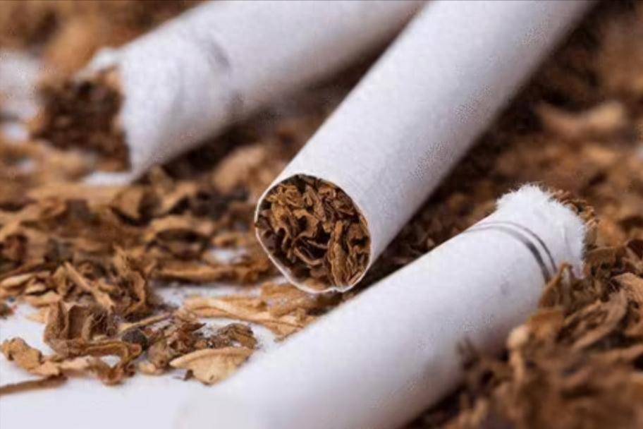 英美烟草电子烟_全球控烟趋势_中国卷烟销量
